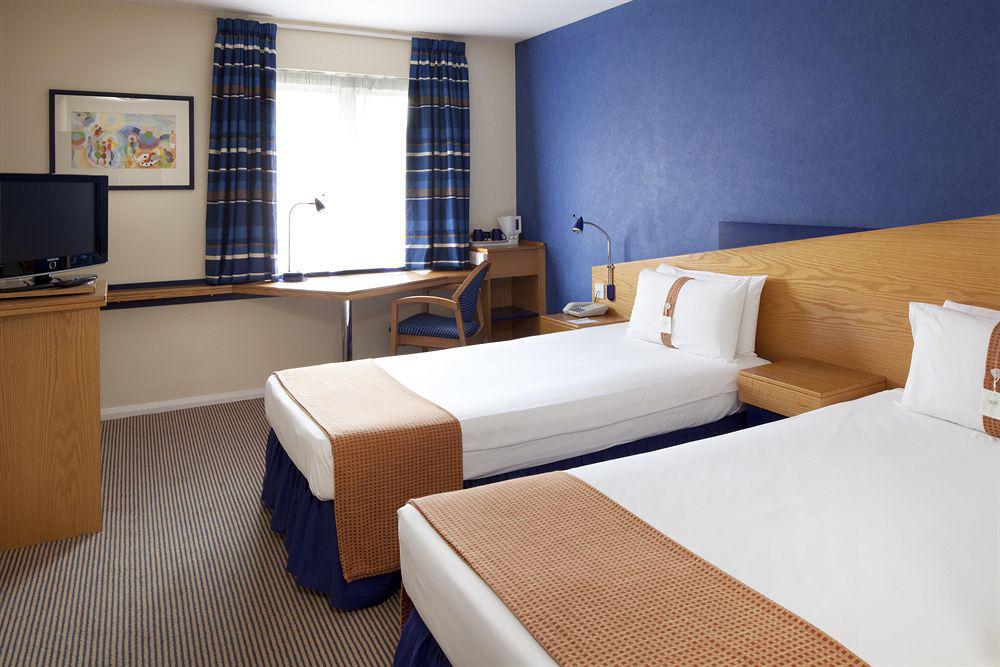 Holiday Inn Express Peterborough, An Ihg Hotel Δωμάτιο φωτογραφία