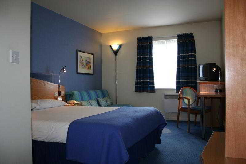 Holiday Inn Express Peterborough, An Ihg Hotel Εξωτερικό φωτογραφία